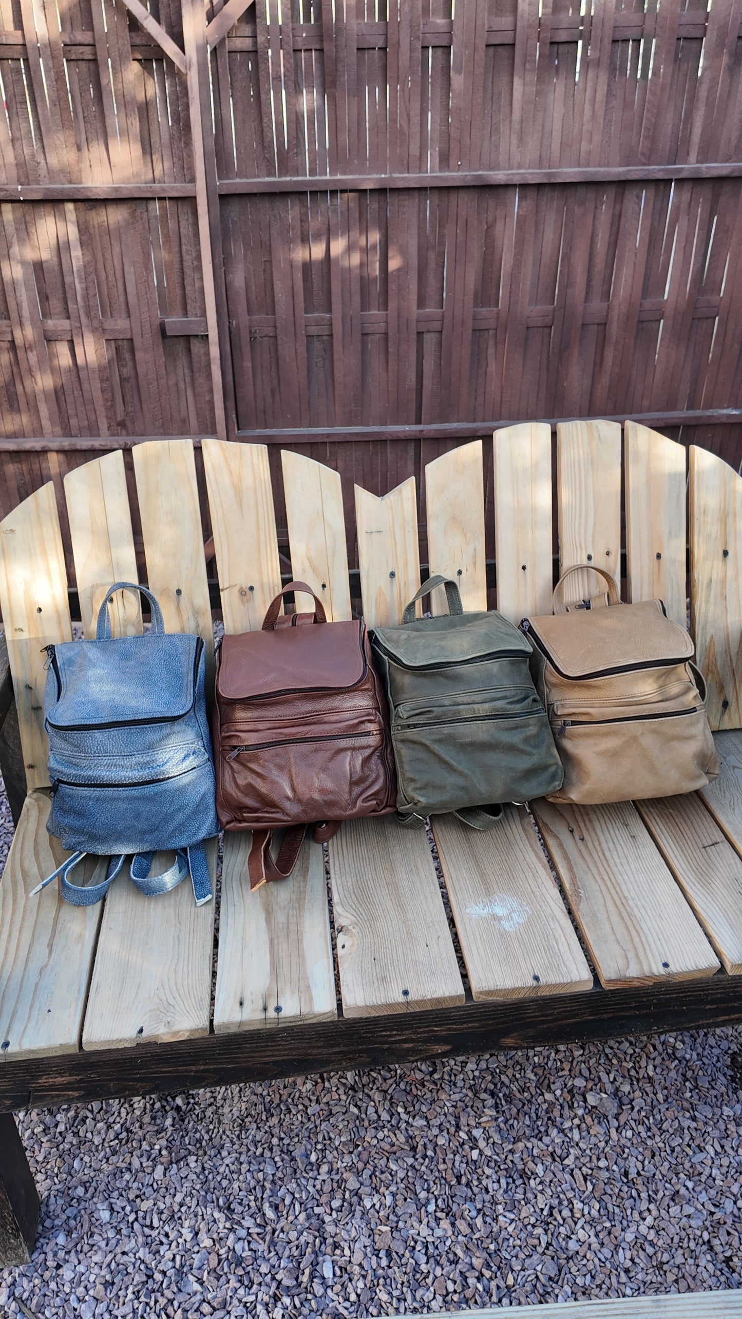 MOCHILAS DE PIEL