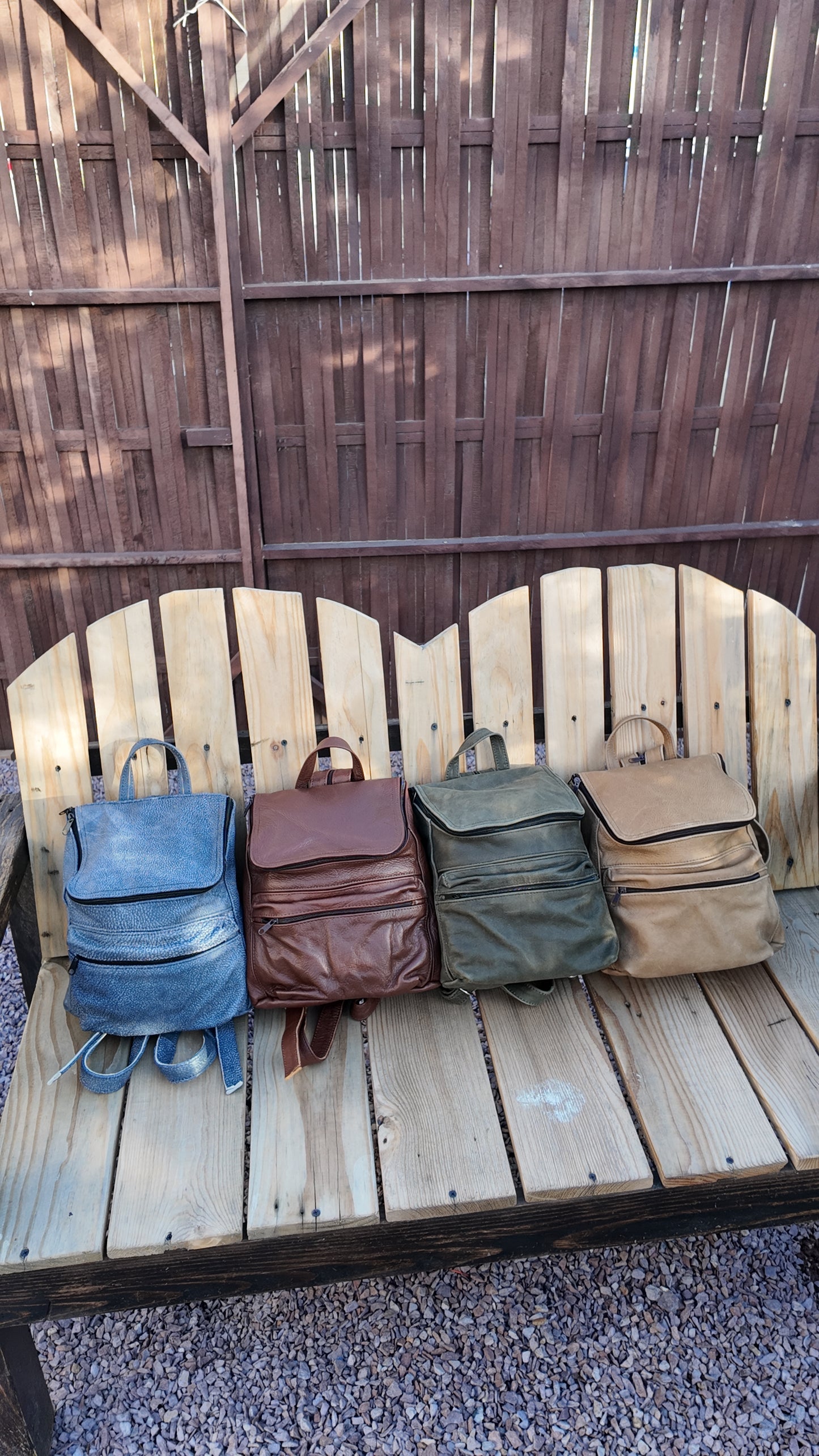 MOCHILAS DE PIEL