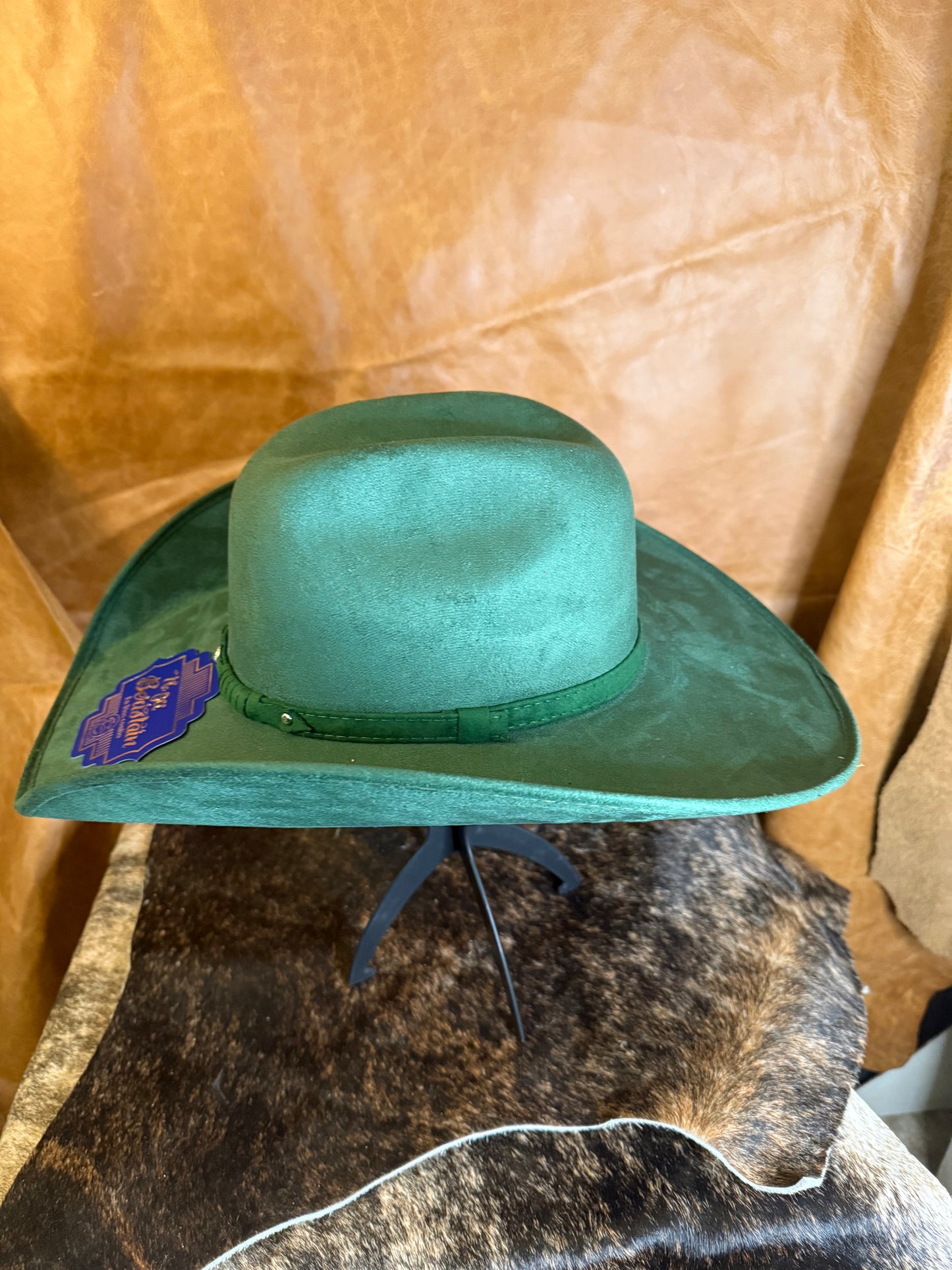 GREEN SUEDE HAT