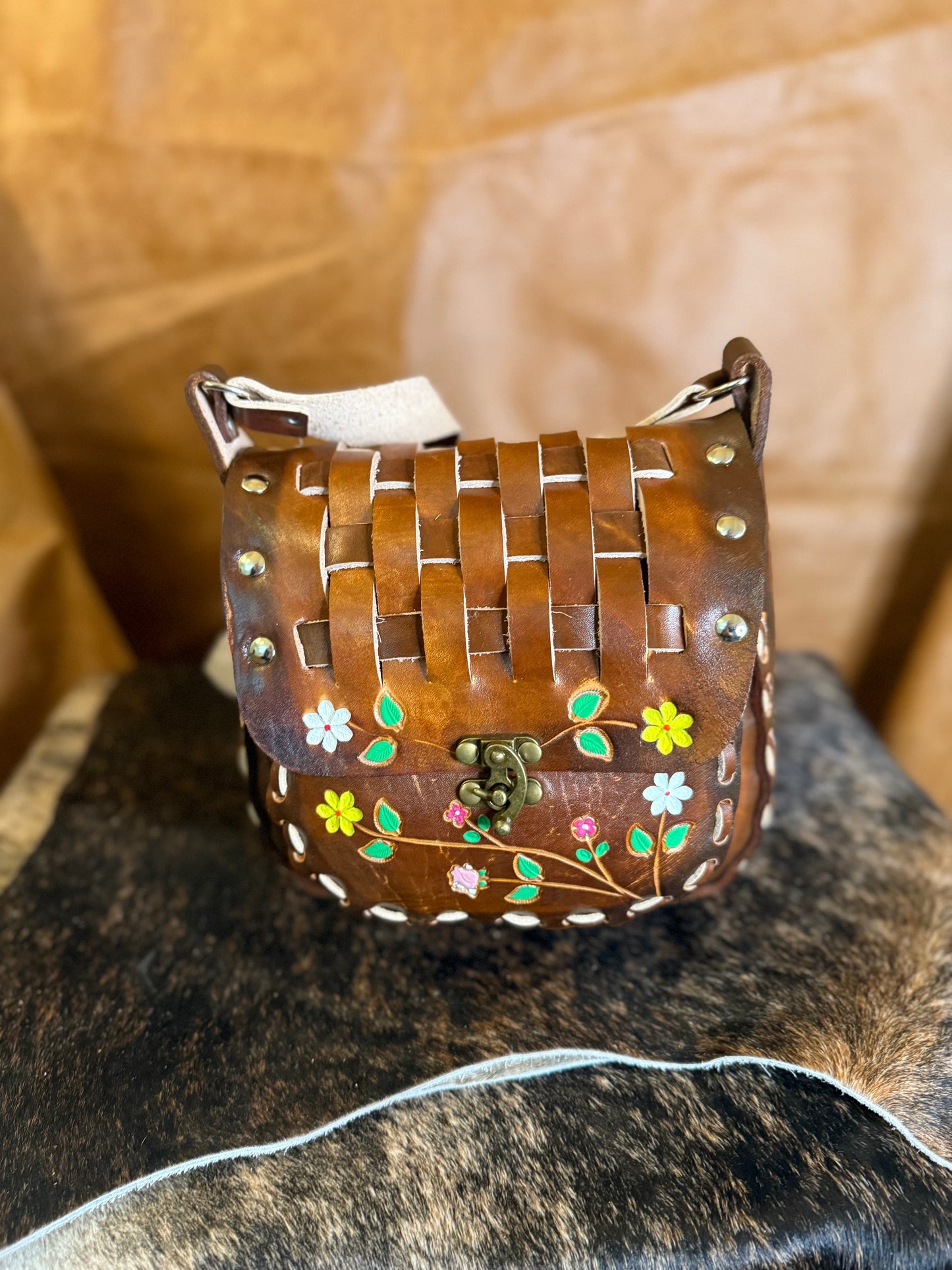 BOLSA DE PIEL PETATILLO CANGURO