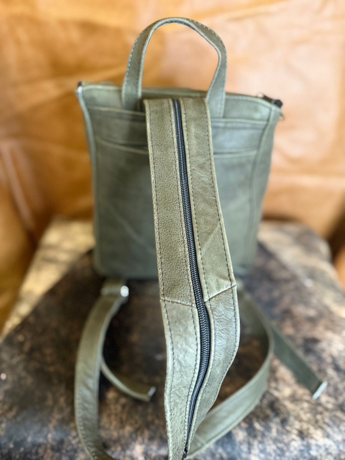 MOCHILAS DE PIEL