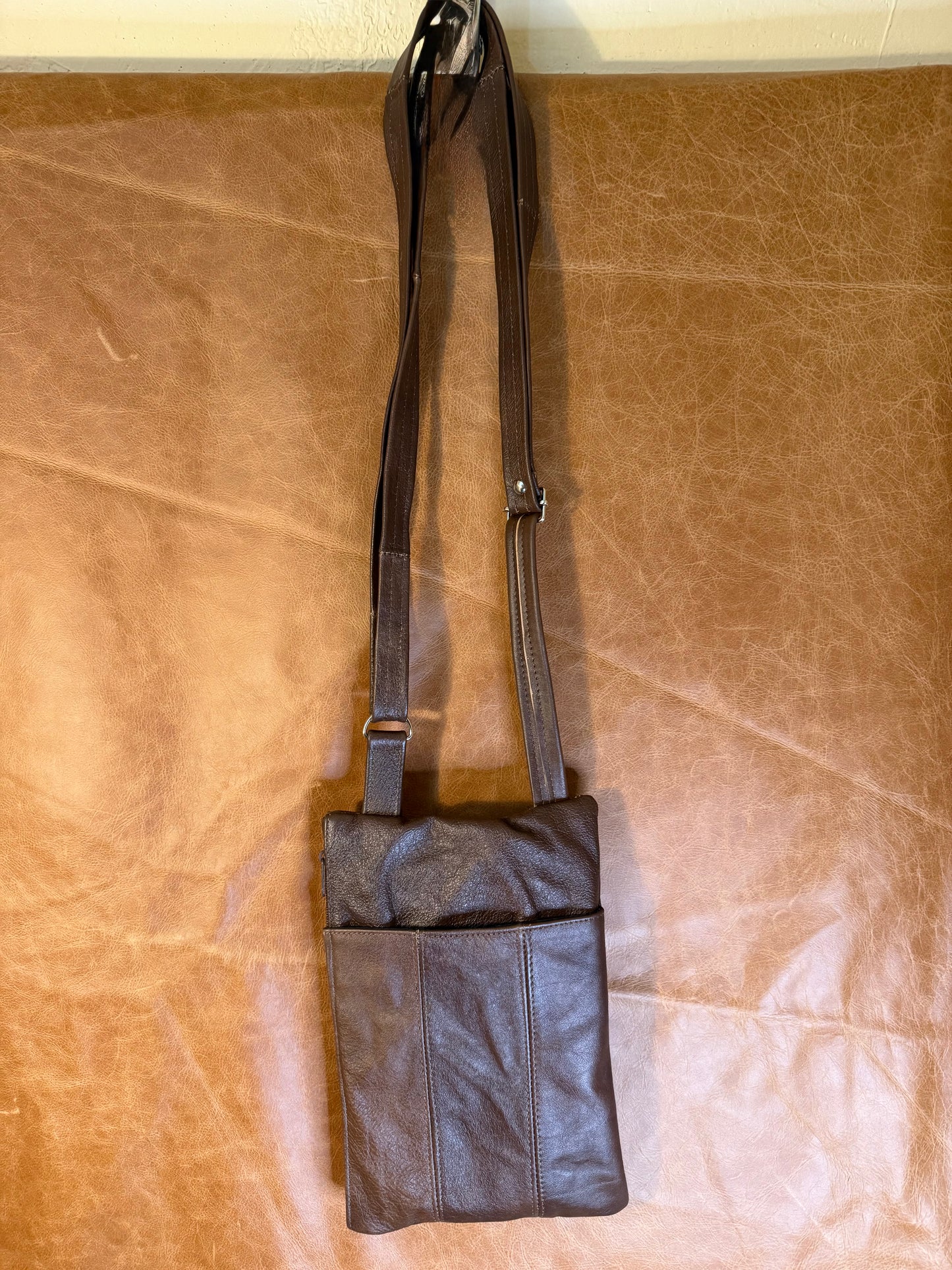 CROSSBODY LEATHER BAG